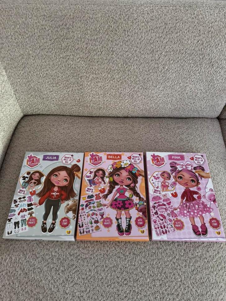 Leuke set magnetische aankleedpoppen, Verzamelen, Speelgoed, Zo goed als nieuw, Ophalen of Verzenden