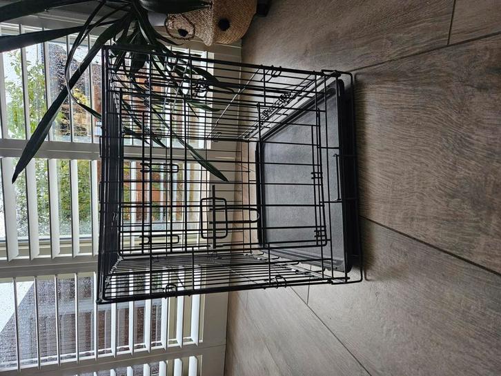 Bench en matras, Dieren en Toebehoren, Hondenhokken, Zo goed als nieuw, Minder dan 65 cm, Minder dan 75 cm, Ophalen