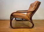 Vintage rotan fauteuil met leren kussens uit 1970, Huis en Inrichting, Fauteuils, Ophalen, Gebruikt, 75 tot 100 cm, Nvt