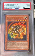 Yu-Gi-Oh! Kaiser Glider DCR 1st Ed PSA 7 Near Mint !, Hobby en Vrije tijd, Verzenden, Nieuw, Losse kaart, Foil