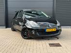 Renault Clio 2.0 16v RS | R27 | Recaro, Voorwielaandrijving, 1998 cc, Stof, 4 cilinders