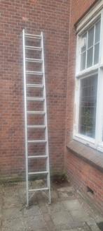 Uitschuif ladder Altrex, 6,60 meter totaal., Doe-het-zelf en Verbouw, Ophalen, Zo goed als nieuw, 4 meter of meer