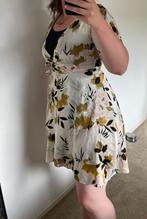 Leuk creme jurkje met bloemen, Ophalen of Verzenden, Maat 36 (S), Gedragen, Boven de knie