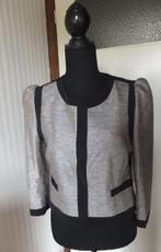 Heel chique elegant en klassiek H&M boucle stijl jasje 36 38, H&M, Verzenden, Beige, Jasje