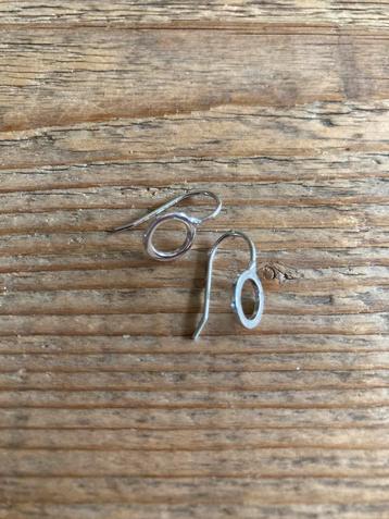 Zilveren 925 oorhangertjes beschikbaar voor biedingen