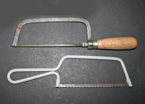 Kleine ijzerzaag 2x, Antiek en Kunst, Antiek | Gereedschap en Instrumenten, Ophalen of Verzenden