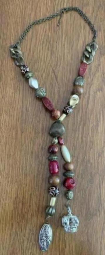 Ketting; goud, rood, brons, zilver, zwart; hanger kroon beschikbaar voor biedingen