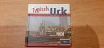 Typisch Urk, Boeken, Geschiedenis | Stad en Regio, 20e eeuw of later, Mandy van Dijk, Nieuw, Ophalen of Verzenden