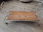Antiek ijzeren ledikantje - poppenbedje, Antiek en Kunst, Antiek | Meubels | Bedden, Ophalen of Verzenden