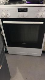 Siemens elektrisch fornuis met oven, Ophalen, Gebruikt, 4 kookzones, 85 tot 90 cm