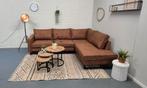 GRATIS LEVERING showroom model hoekbank cognac 247x198, Ophalen, Overige materialen, ., Hoekbank