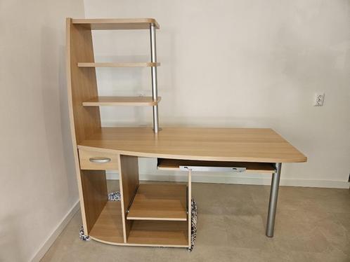 Veelzijdig handig stevig fijn bureau, veel opbergruimte, Huis en Inrichting, Bureaus, Zo goed als nieuw, Bureau, Ophalen