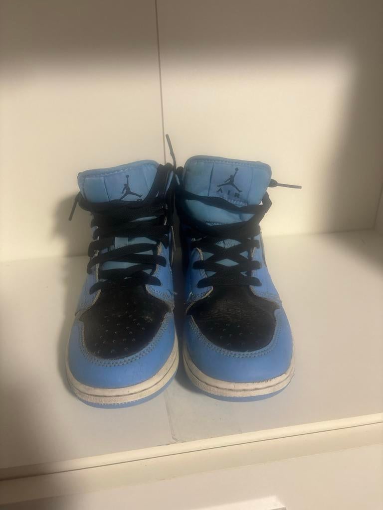 Air Jordan 1 Mid Kinderschoenen Maat 24, Ophalen of Verzenden, Gebruikt, Jongetje of Meisje, Schoentjes