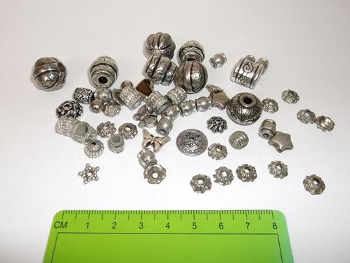 Zilverkleurig Kralen voor Upcycling!, Hobby en Vrije tijd, Kralen en Sieraden maken, Gebruikt, Kraal, Ophalen of Verzenden