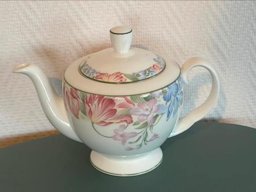 Theepot Royal Albert Fonteyn porselein Engeland, Antiek en Kunst, Antiek | Servies los, Ophalen of Verzenden