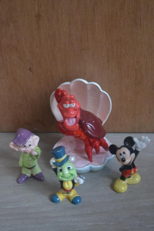 4 oude porseleinen beeldjes Walt Disney, Verzamelen, Disney, Gebruikt, Beeldje of Figuurtje, Pocahontas of Kl. Zeemeermin, Verzenden