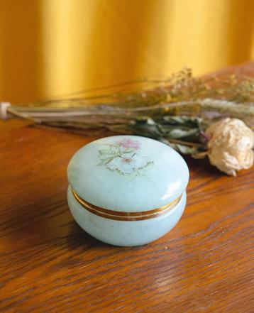 Vintage retro antiek sieraden bakje doosje jade onyx groen beschikbaar voor biedingen