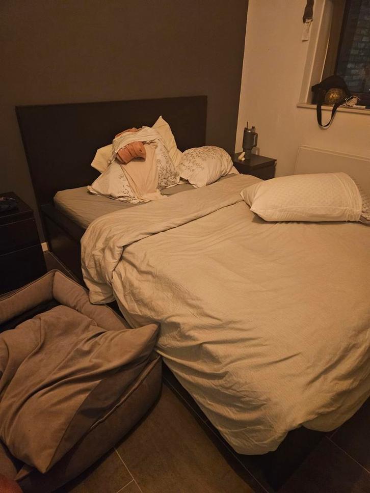 Ikea Malm bed 140x200 + 2 lades - verhuizing, Huis en Inrichting, Slaapkamer | Bedden, Zo goed als nieuw, Zwart, Ophalen