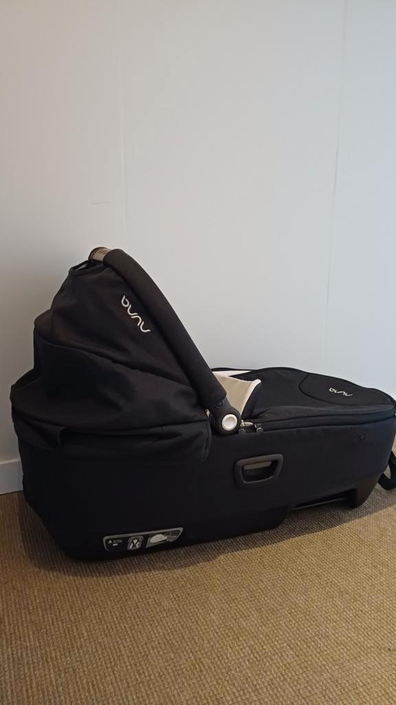 Nuna Cari Next Reiswieg - Caviar Zwart. Met Nuna Isofix Base, Kinderen en Baby's, Kinderwagens en Combinaties, Zo goed als nieuw