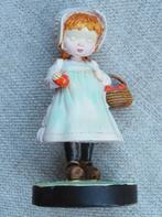 Beeldje Sarah Kay: Meisje met appels ( John Sands 2009 ), Verzamelen, Beelden en Beeldjes, Ophalen of Verzenden, Zo goed als nieuw