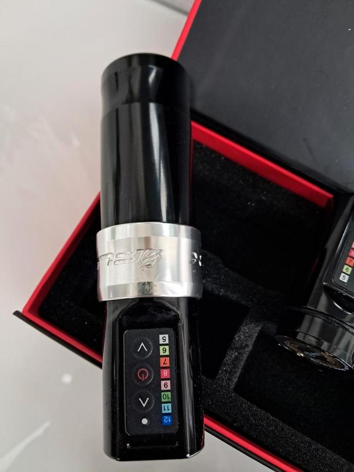 Flux draadloze Tattoo Machine, Hobby en Vrije tijd, Tekenen, Zo goed als nieuw, Overige typen, Ophalen of Verzenden