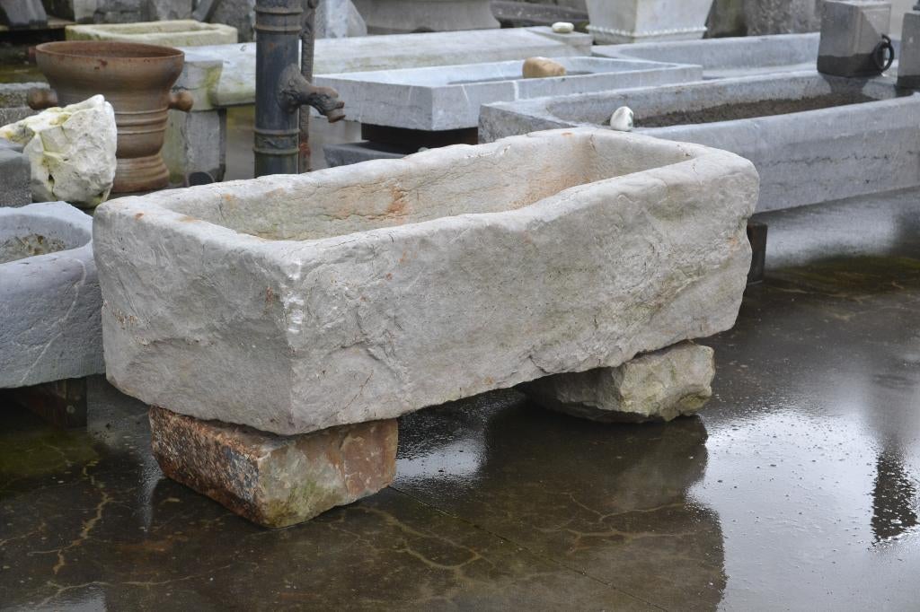eeuwenoude gekapte waterbak in gres d'arras, Tuin en Terras, Waterpartijen en Fonteinen, Gebruikt, Waterornament, Hardsteen, Ophalen