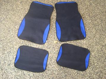 Universele automattenset blauw zwart mattenset beschikbaar voor biedingen