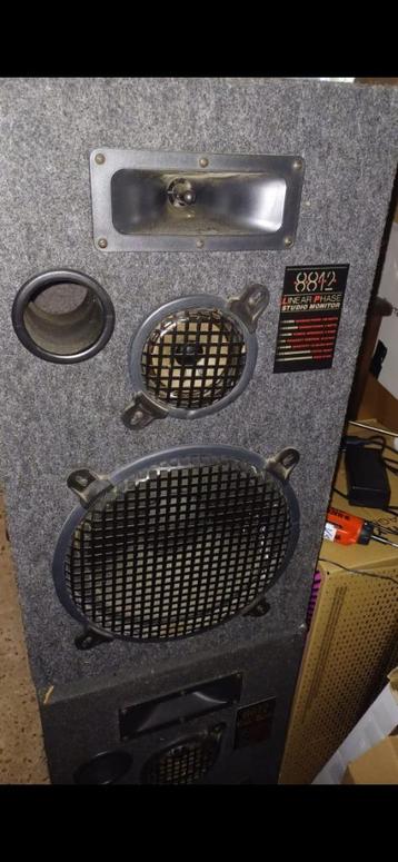 Grote speakers Linear phase 8812 beschikbaar voor biedingen