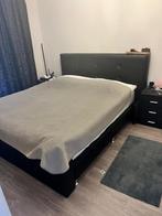 Boxspring 180x200 cm + nachtkastjes (optioneel), Ophalen, Gebruikt, Zwart, Tweepersoons
