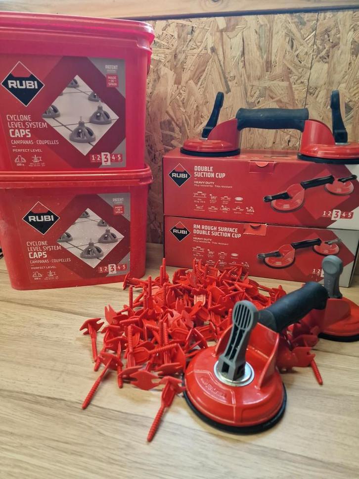 Rubi cyclone levelling en 2x zuignap, Doe-het-zelf en Verbouw, Tegels, Zo goed als nieuw, Vloertegels, Overige materialen, Ophalen of Verzenden