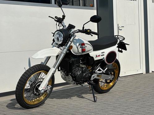 Mash X-Ride 125 11KW A1   Black  or White, Motoren, Motoren | Mash, Bedrijf, Enduro, 11 kW of minder, 1 cilinder