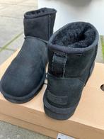 UGG - uggs - boots - warm - enkellaarsjes, Kinderen en Baby's, Kinderkleding | Schoenen en Sokken, Ophalen of Verzenden, Zo goed als nieuw