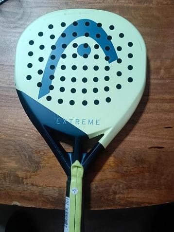 Head Extreme Team 2025 met racketprotector beschikbaar voor biedingen