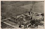 Veren. Coop. Zuivelfabrieken IJsseldal - Afd. Wesepe - lucht, Verzamelen, Ansichtkaarten | Nederland, Ophalen of Verzenden, 1940 tot 1960
