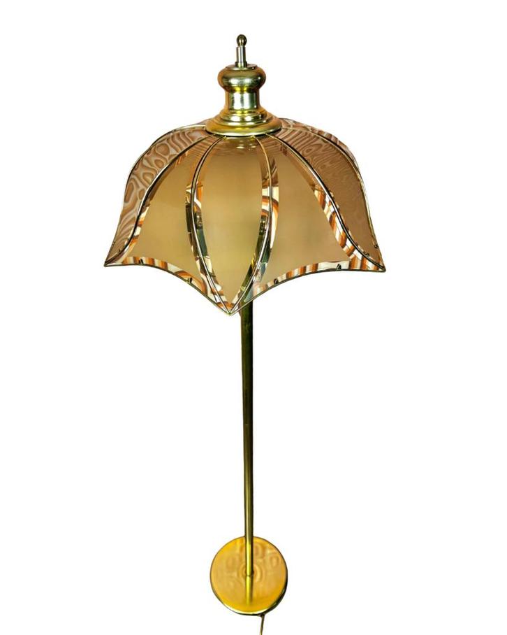 Vintage Hollywood Regency vloerlamp rookglas & messing, Huis en Inrichting, Lampen | Vloerlampen, Zo goed als nieuw, 150 tot 200 cm