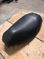 Zip zadel met slot mechanisme, Fietsen en Brommers, Brommeronderdelen | Scooters, Ophalen of Verzenden, Zo goed als nieuw, Zadel