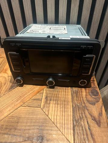 Originele RNS 315 Autoradio met Bluetooth beschikbaar voor biedingen