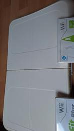 Wii Fit Balance Board + 2 Games, Ophalen of Verzenden, Gebruikt, Sport, Vanaf 3 jaar