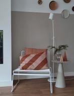 Witte metalen draadstoel ( HAY Hee Lounge Chair), Huis en Inrichting, Stoelen, Ophalen, Minimalistisch design, Wit, Zo goed als nieuw