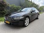 Jaguar XE 2.0 Portfolio / AUTOMAAT / LEER / NAVI / PANORAMAD, Euro 6, 4 cilinders, Zwart, Leder
