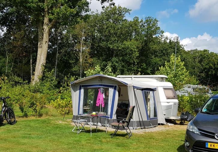 Eriba Triton GT 410, Caravans en Kamperen, Caravans, Particulier, tot en met 3, 750 - 1000 kg, Standaardzit, Eriba, Lengtebed