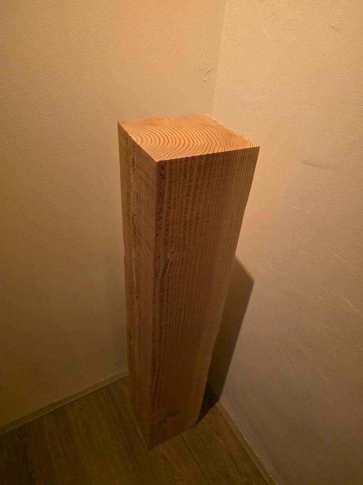 Aedam Anthony Solid log zuil/sokkel/pilaar, Huis en Inrichting, Woonaccessoires | Zuilen en Pilaren, Zo goed als nieuw, Ophalen