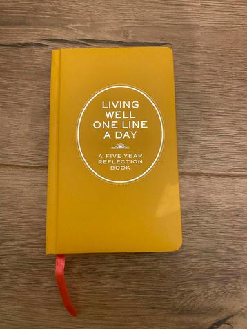 Living Well One Line A Day - Reflectieboek beschikbaar voor biedingen