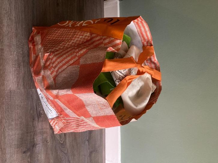 Boodschappen tassen, Sieraden, Tassen en Uiterlijk, Tassen | Schoudertassen, Zo goed als nieuw, Overige merken, Overige kleuren