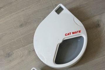 Automatische voerbakken beschikbaar voor biedingen