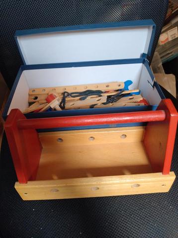 Retro Houten Bouwmaterialen en Kistje beschikbaar voor biedingen