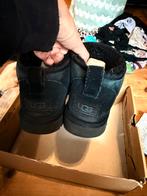UGGS mini original maat 38 zwart, Ophalen of Verzenden, Zo goed als nieuw, Zwart