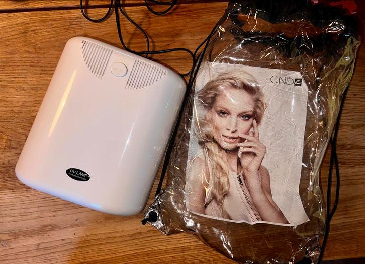CND UV Lamp - Professionele Nagel Droger, Sieraden, Tassen en Uiterlijk, Uiterlijk | Cosmetica en Make-up, Gebruikt, Toebehoren