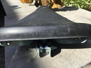 NIEUW ORIGINEEL BATEGU ZWEEFZADEL VOOR PUCH EN TOMOS EA beschikbaar voor biedingen