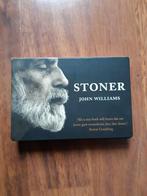 Stoner (John Williams) dwarsligger 244, Boeken, Romans, Amerika, Ophalen of Verzenden, Zo goed als nieuw, John Williams